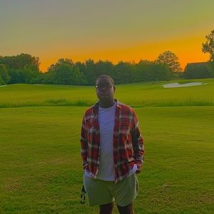 Meet your Posher, Elijah